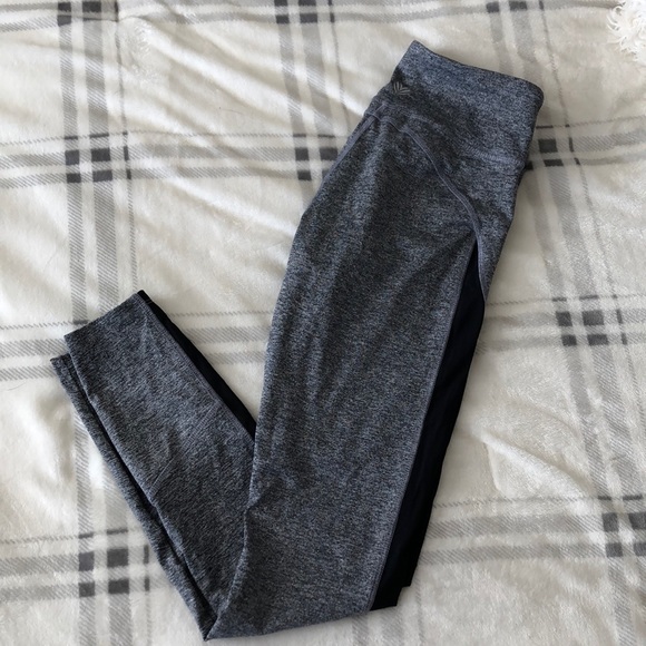 Forever 21 Grey Leggings - Picture 2 of 6